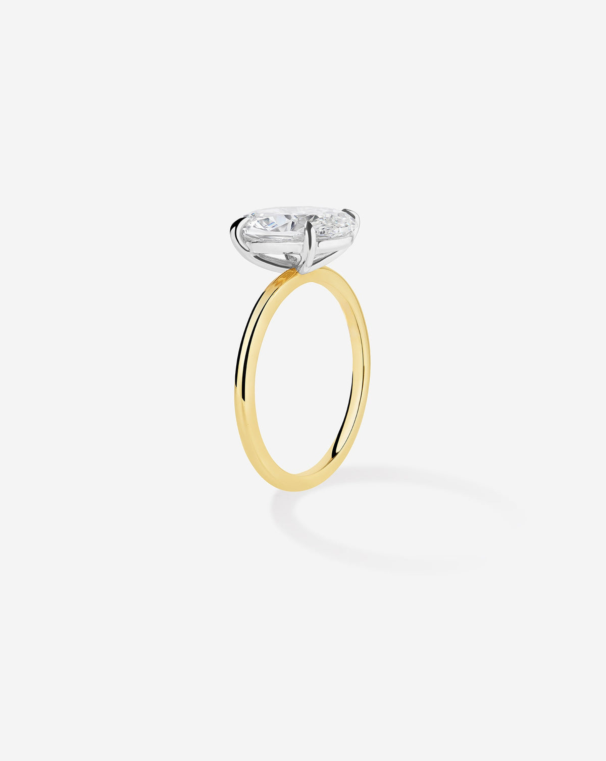 2.72 Round Lab Diamond in Whisper Thin®
